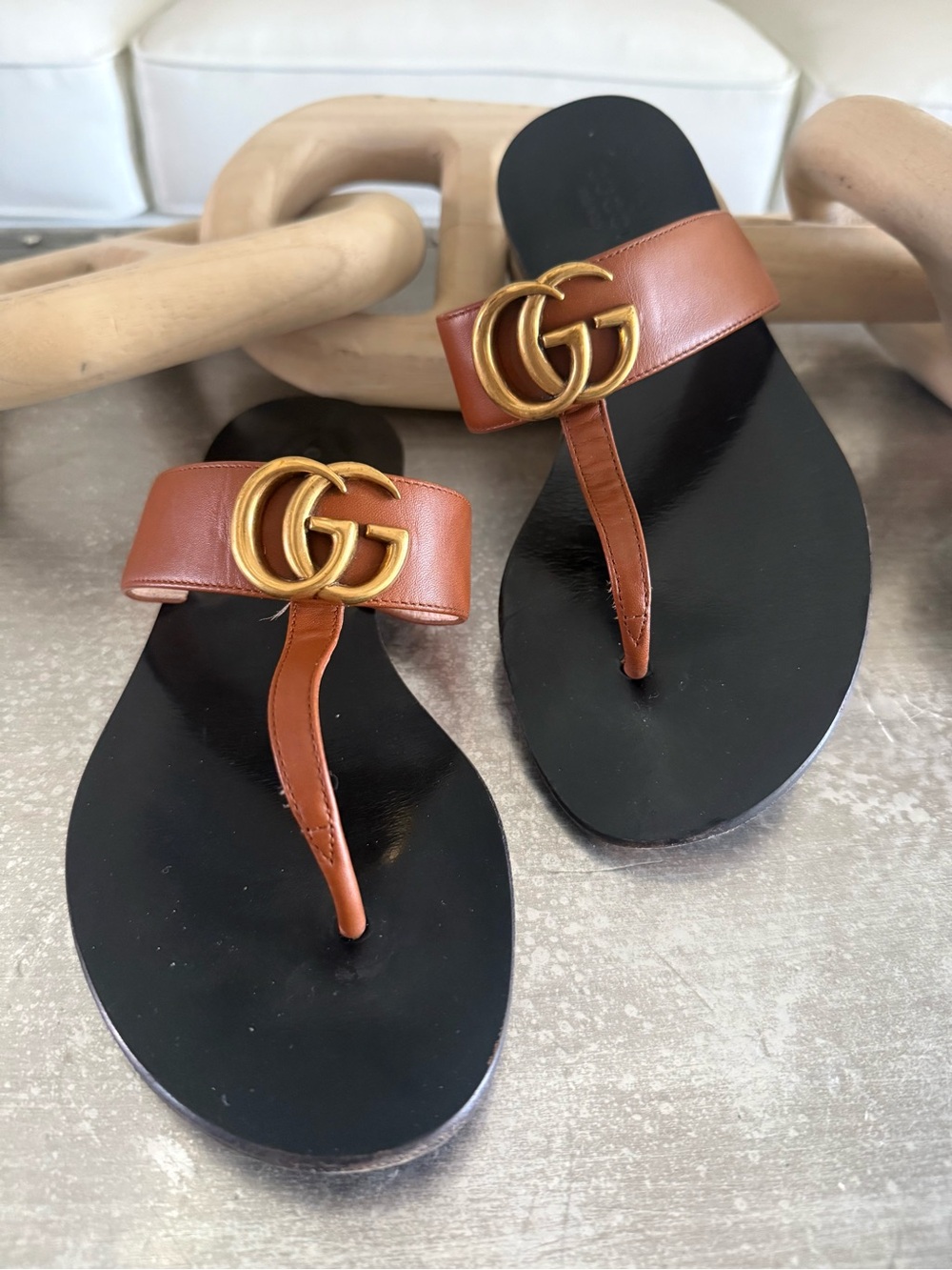 Gucci GG Marmont Leather Thong Sandals -Brown - EU 36